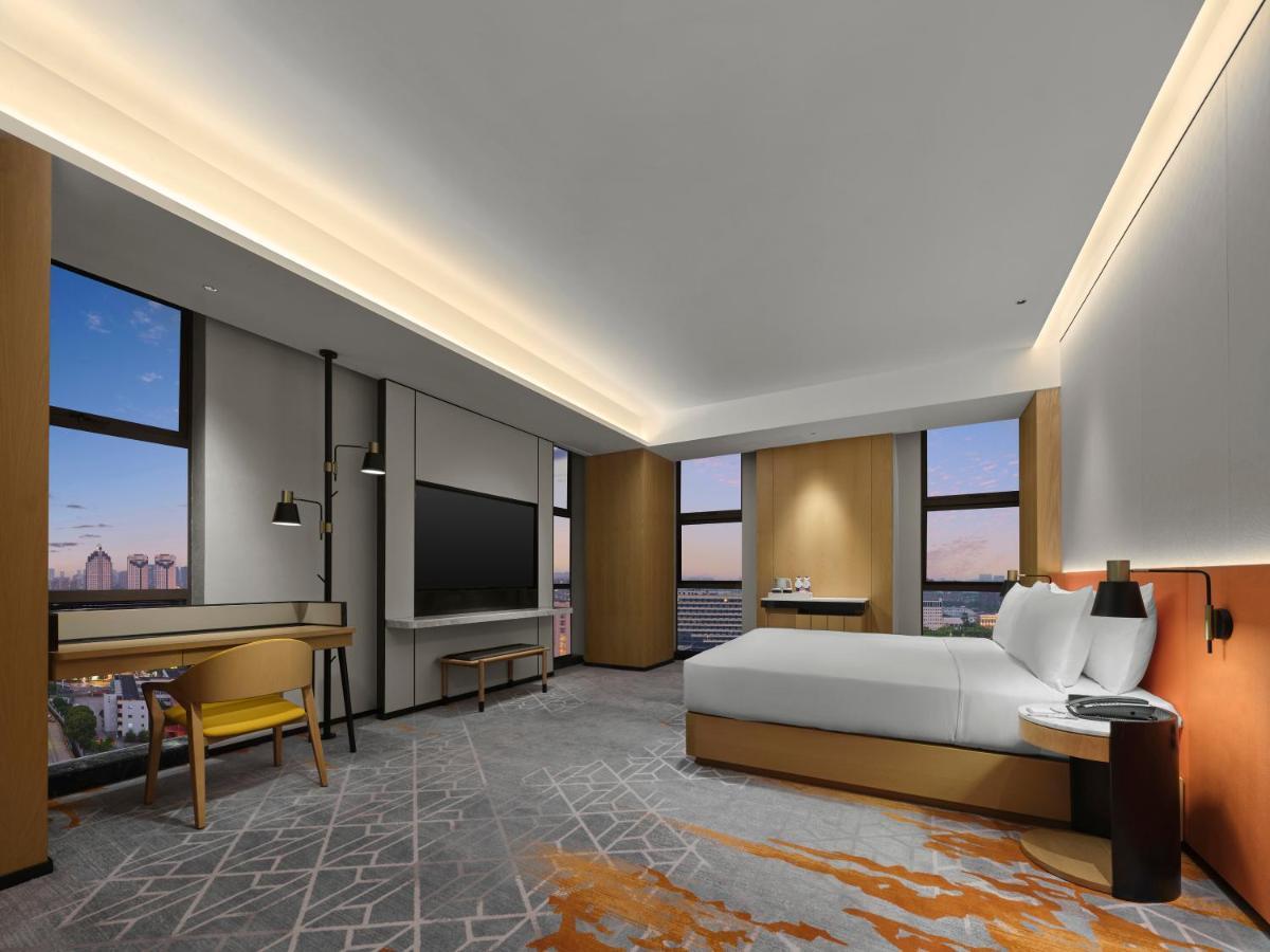 Hilton Garden Inn Jiaxing Xiuzhou Exterior photo